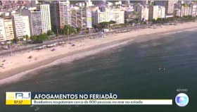 Do sábado de Carnaval até ontem os bombeiros do Grupamento Marítimo fizeram 800 resgates no mar - TV Globo (Bom Dia Brasil)