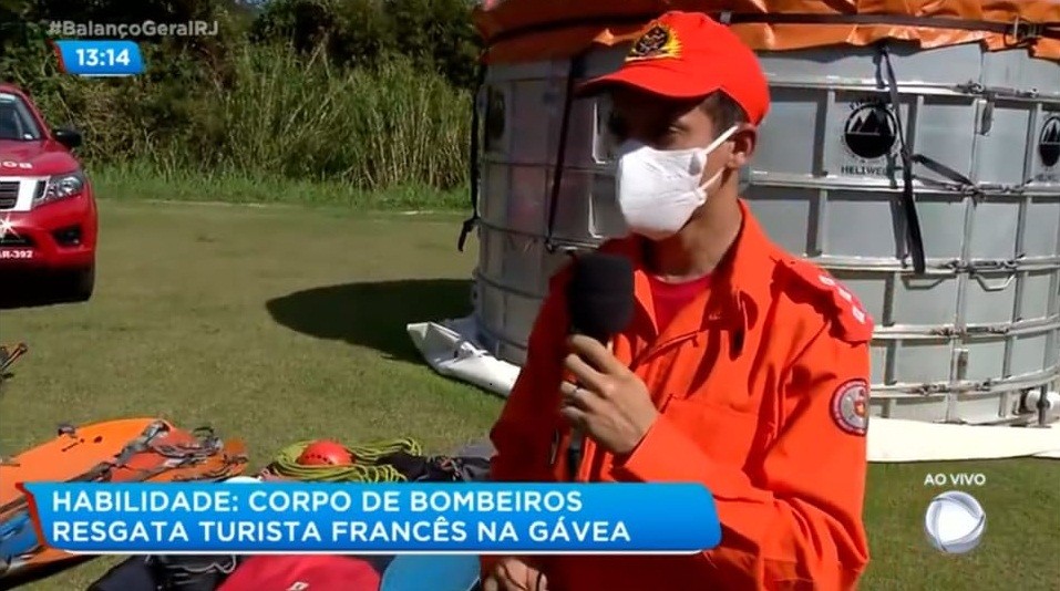 Bombeiros resgatam turista francês que sofreu acidente na Pedra da Gávea – TV Record (Balanço Geral RJ)