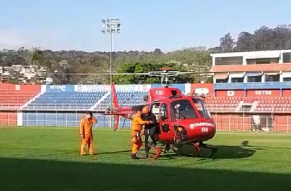 Família se perde em trilha e é resgatada por bombeiros em Nova Friburgo – G1 (Região Serrana)