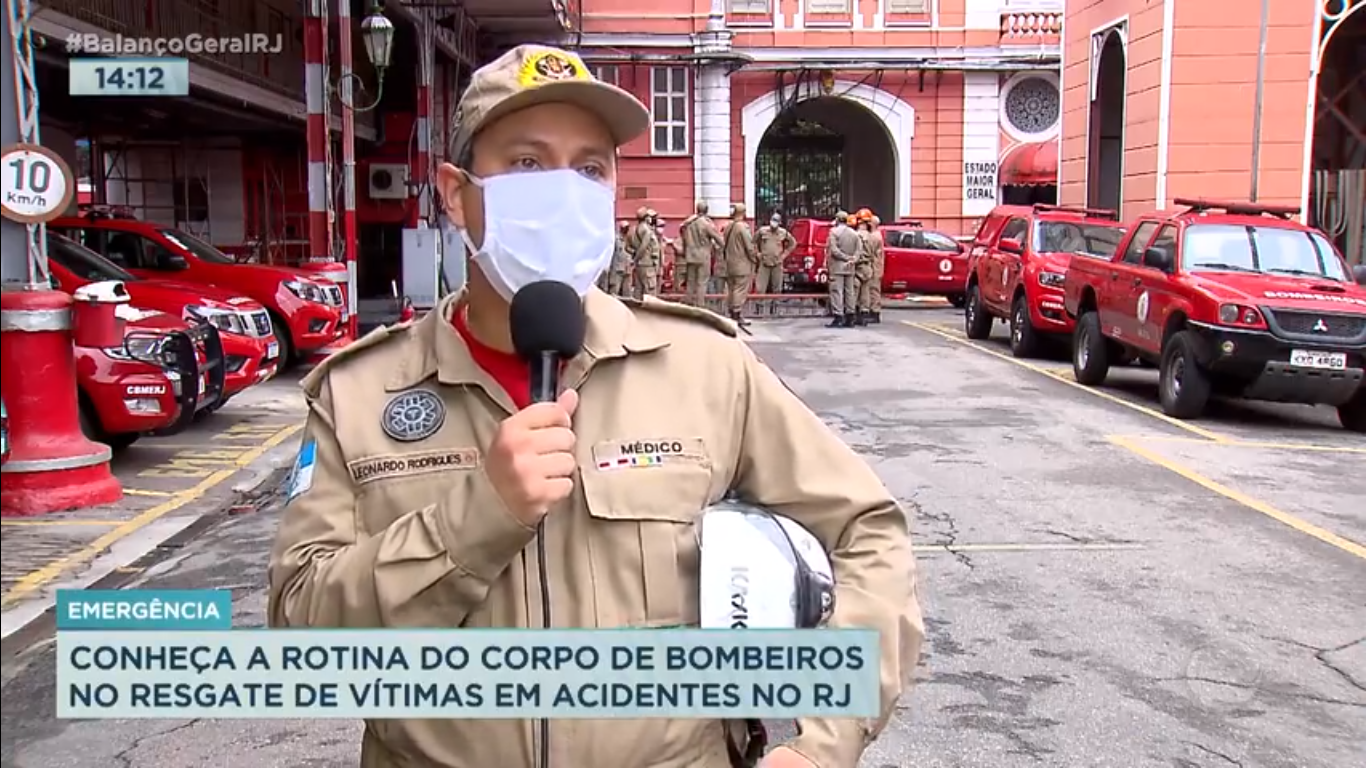 A rotina de salvamentos dos Bombeiros do Rio – Balanço Geral (TV Record)