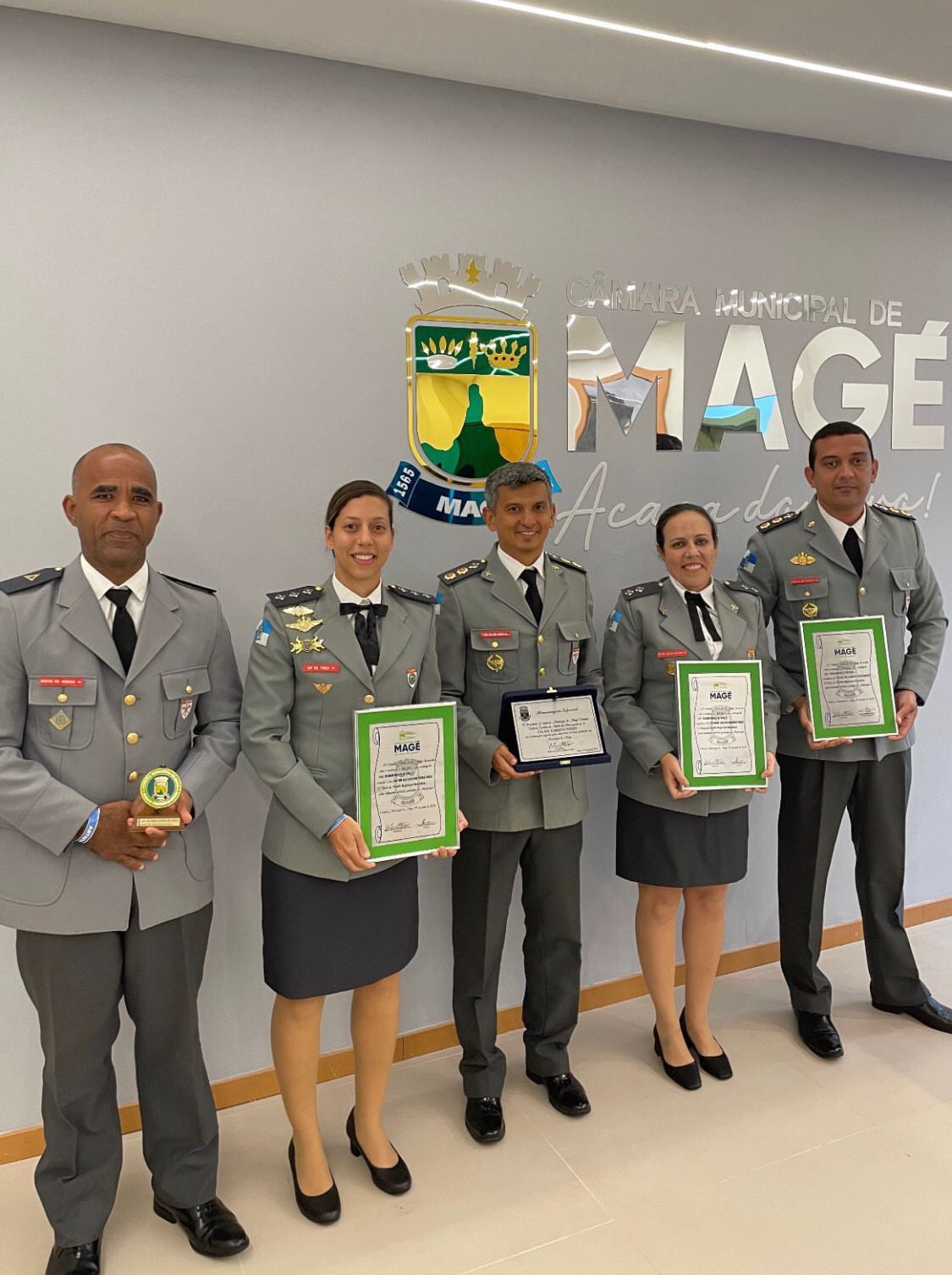 Bombeiros militares do Rio são homenageados na Câmara Municipal de Magé