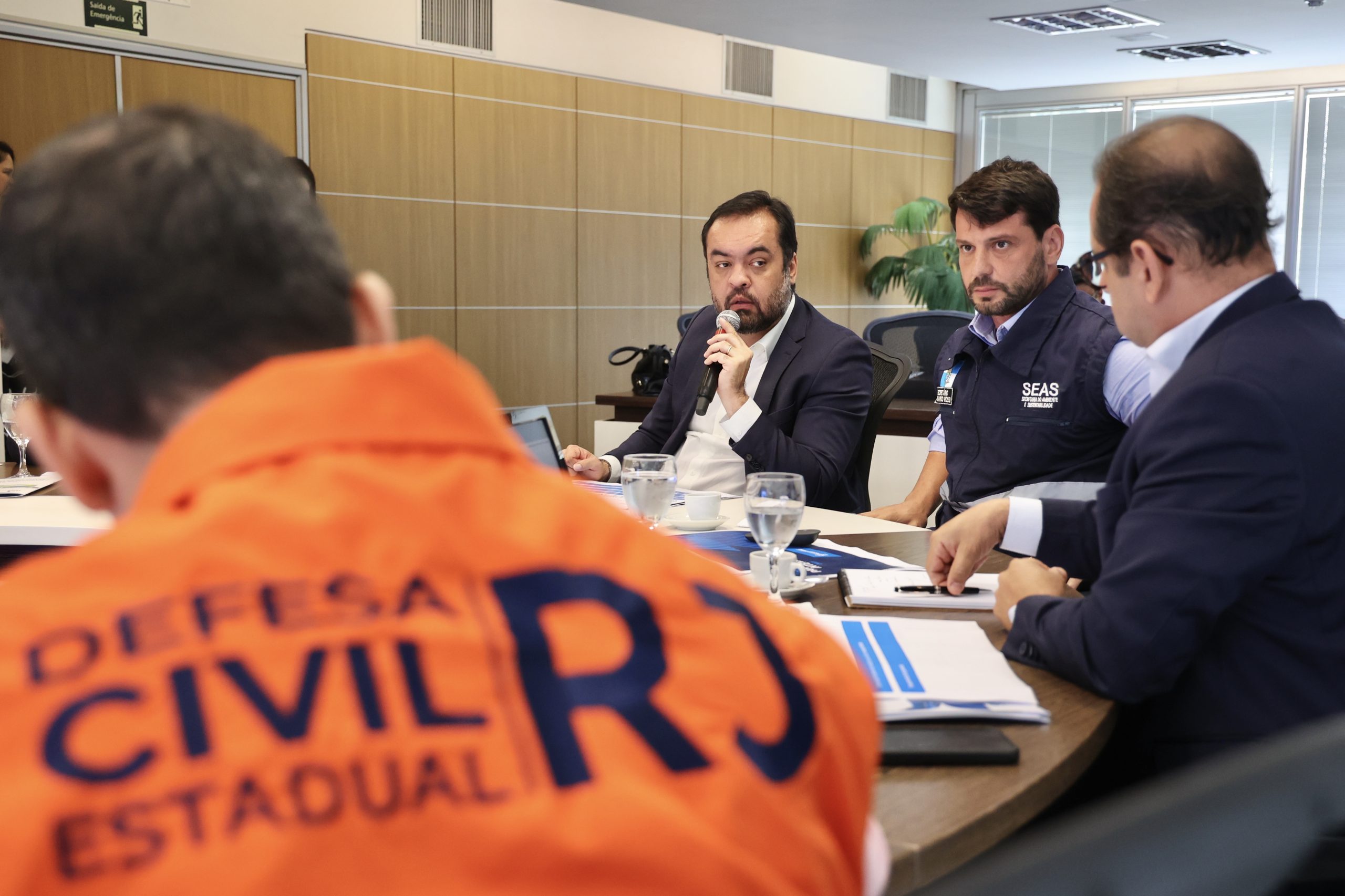 Governador anuncia investimento de R$ 8 bilhões para prevenção e resposta a desastres causados pelas chuvas