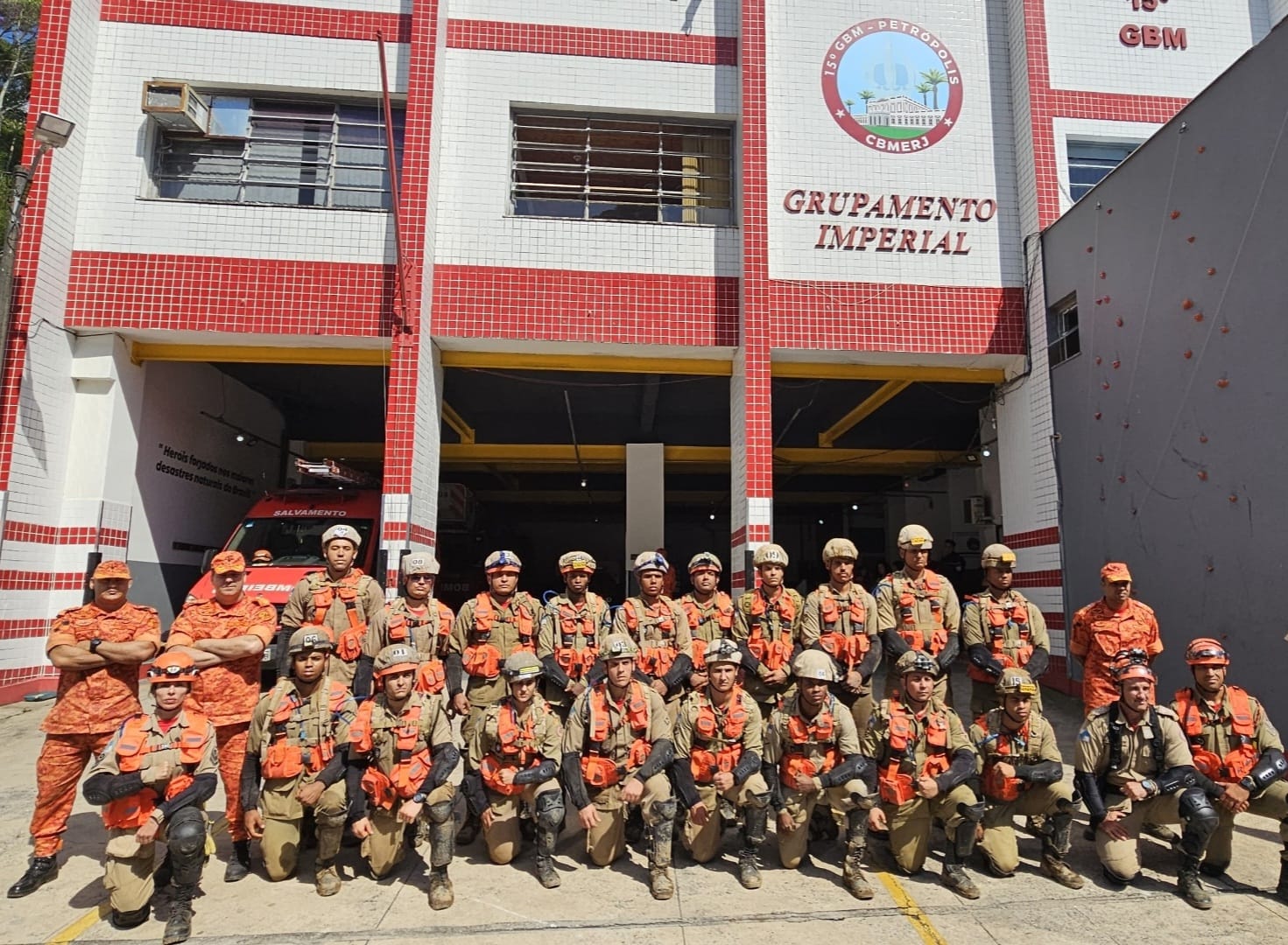 15º GBM – Petrópolis realizou treinamento especializado em soterramento.