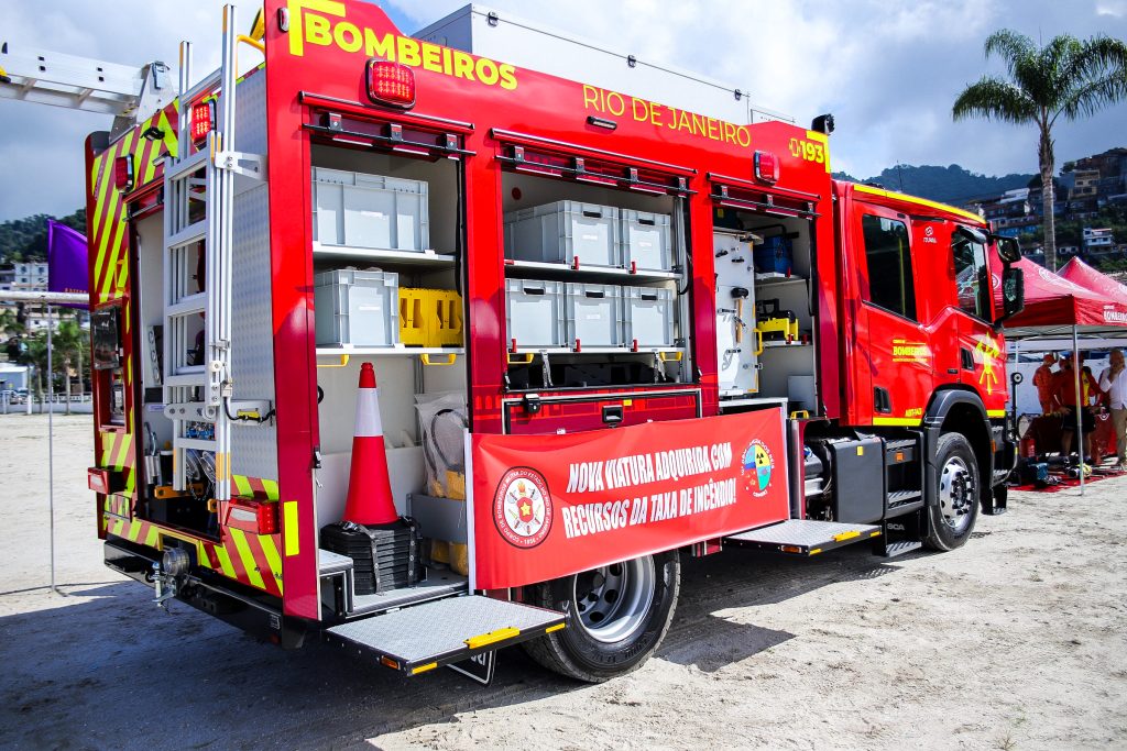 Quartel de Angra dos Reis recebe novas viaturas adquiridas com recursos da Taxa de Incêndio