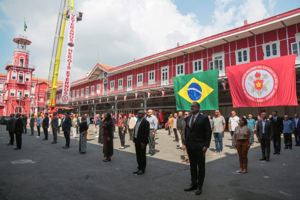 CBMERJ homenageia veteranos da corporação em solenidade no Quartel Central