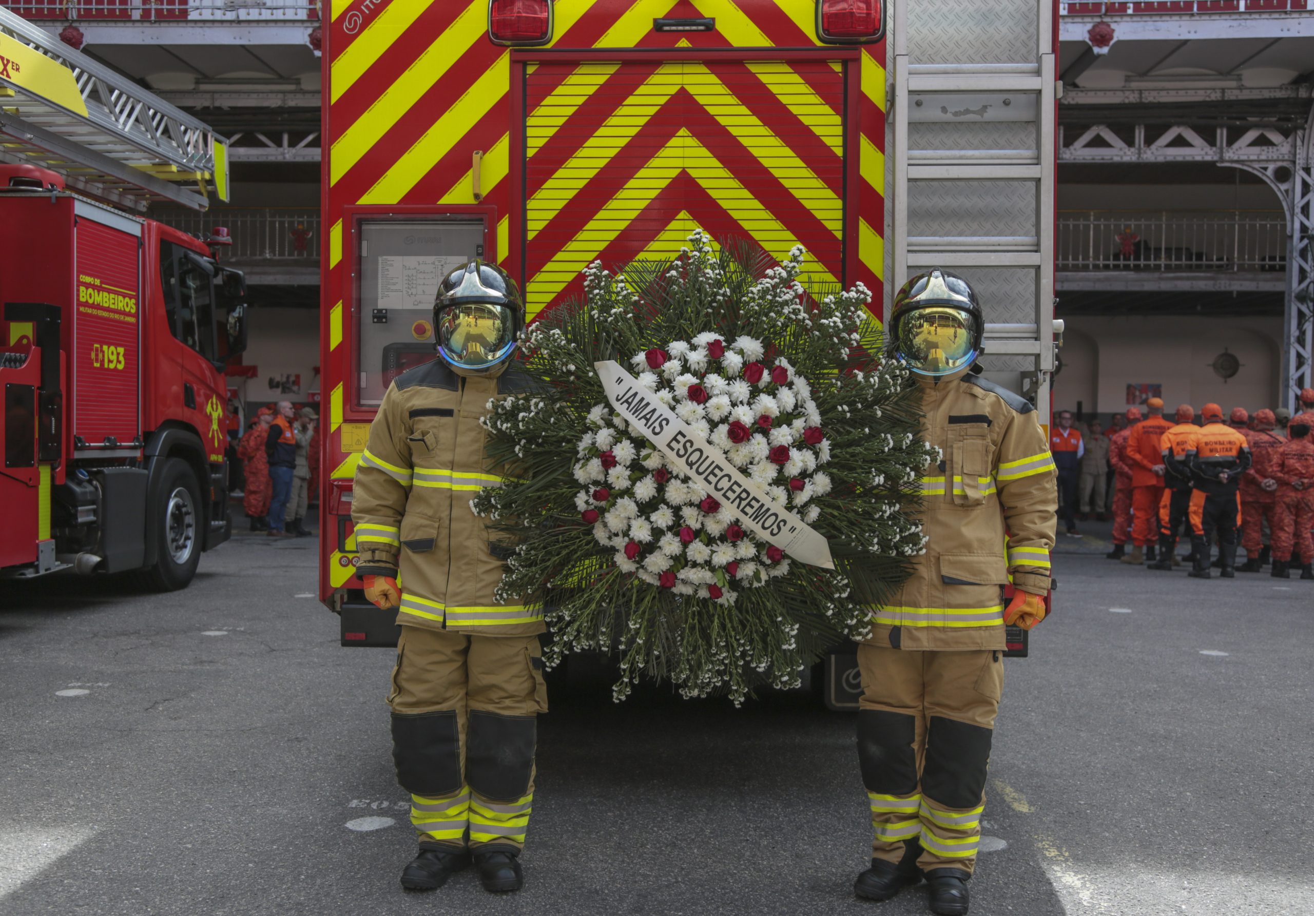 CBMERJ presta homenagem a militares que há seis anos tombaram no cumprimento do dever