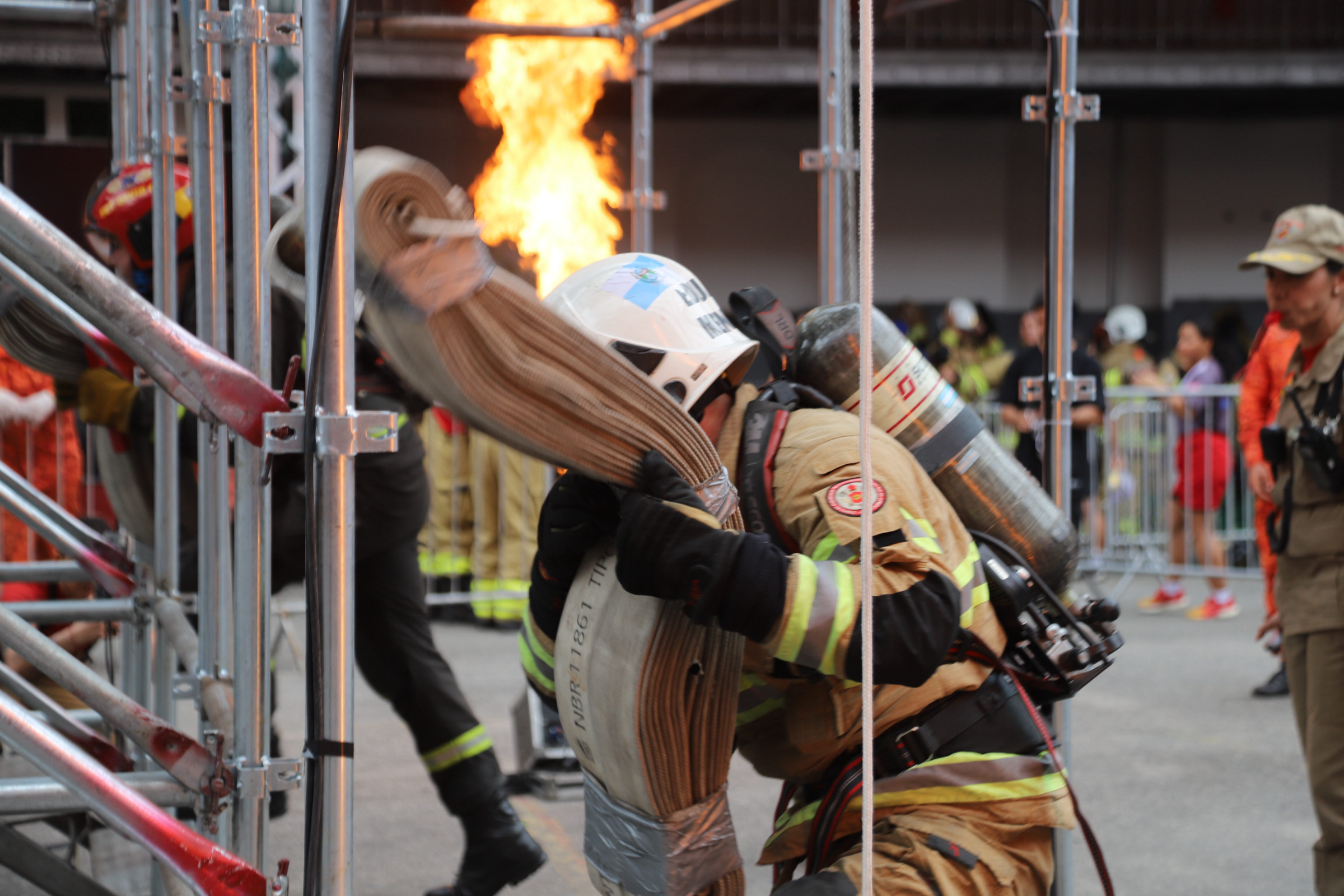Estado do Rio realiza, pela primeira vez, a competição nacional Bombeiro de Aço