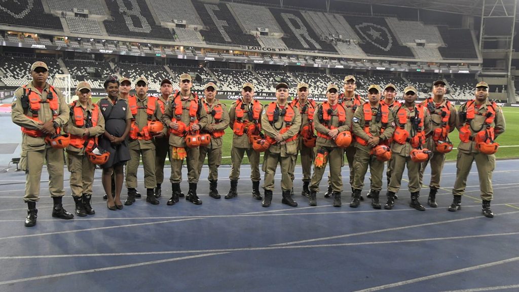 Alunos do COIGE participam de operação durante clássico no Estádio Nilton Santos