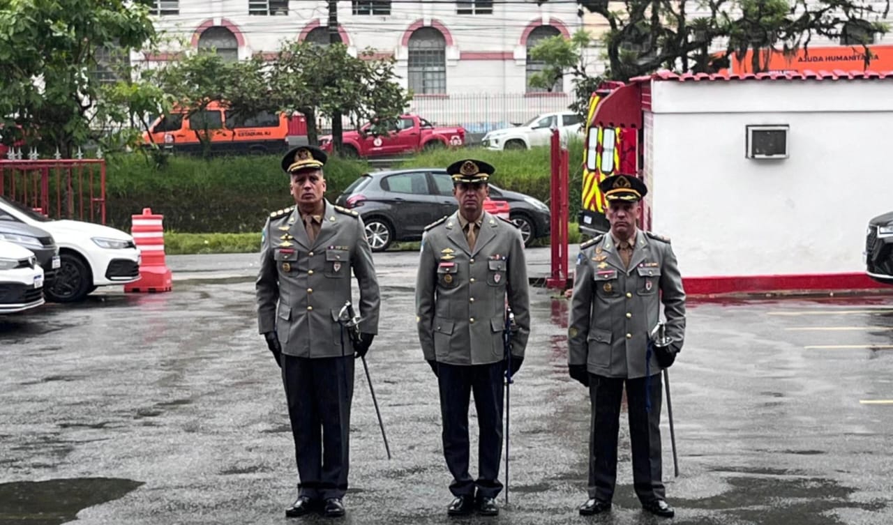 15º GBM em Petrópolis realiza solenidade de passagem de comando