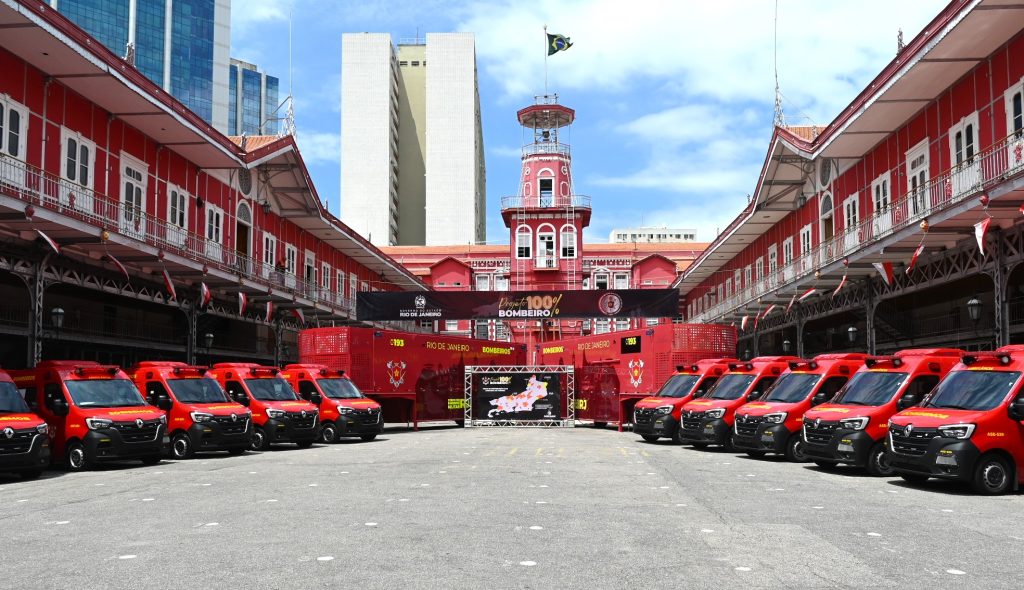 Corpo de Bombeiros recebe novas viaturas durante cerimônia realizada no Quartel do Comando-Geral