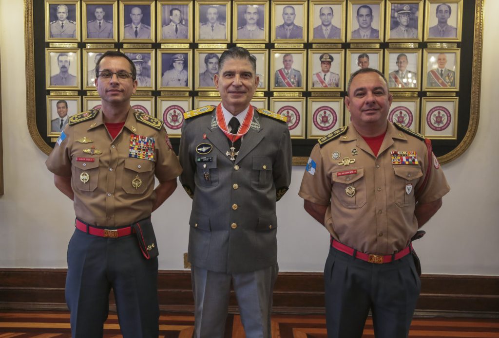 CBMERJ concede medalha para Ministro do Supremo Tribunal Militar