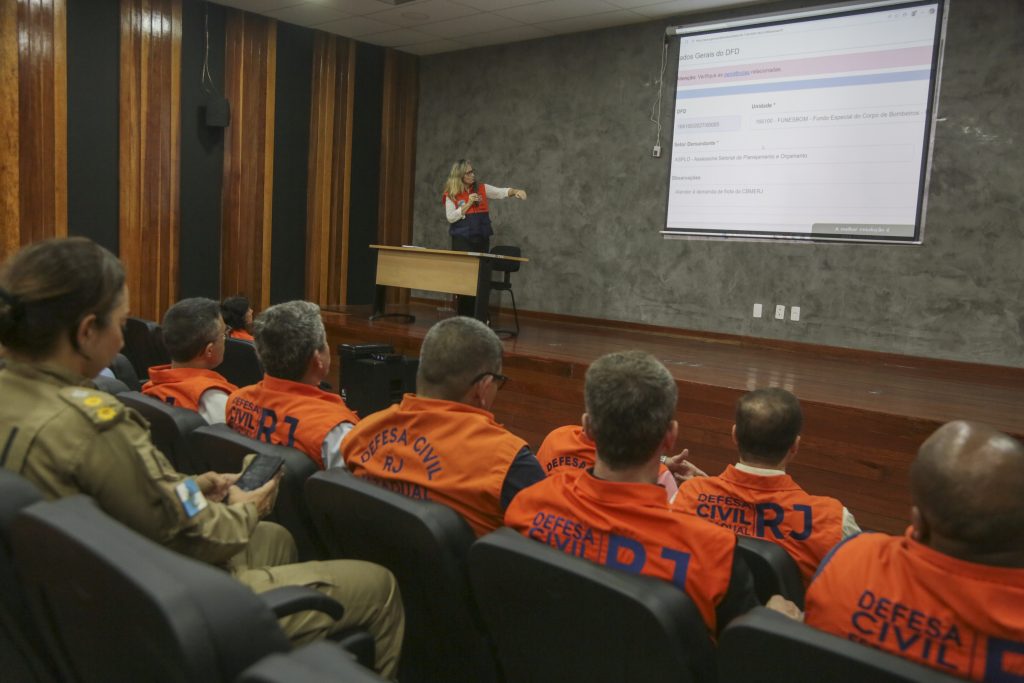 ASPLO/SEDEC promove capacitação estratégica sobre o Plano de Contratações Anual/2027