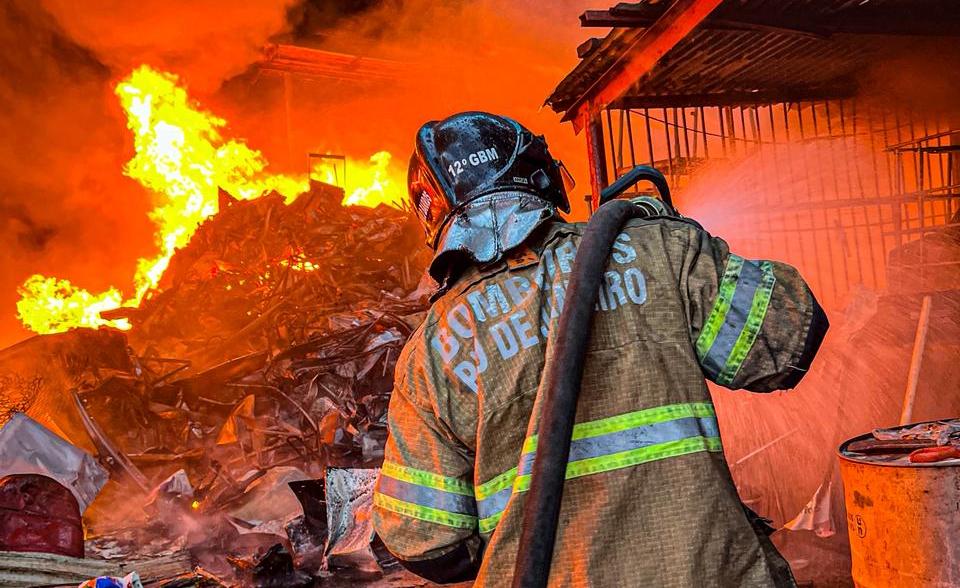 Corpo de Bombeiros faz levantamento inédito sobre ocorrências envolvendo veículos e dispositivos eletrificados
