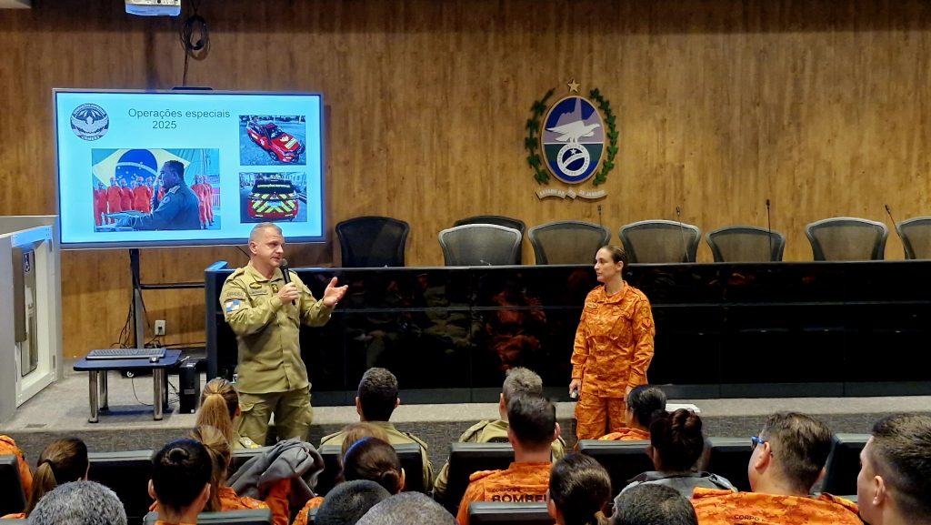 Comunicação humanizada é tema de ciclo de palestras para militares do CBMERJ