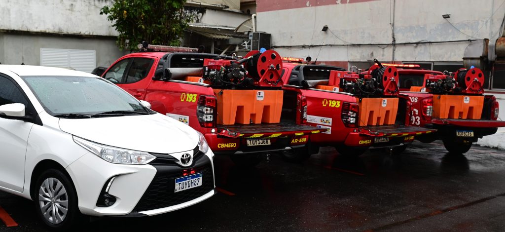 CBMERJ recebe equipamentos para combate a incêndios florestais e reforço para atividades administrativas