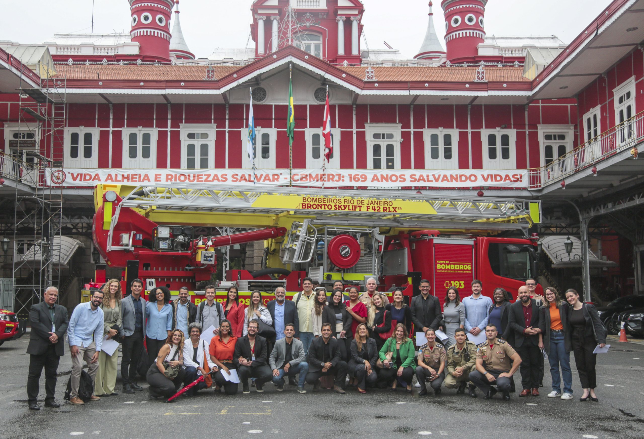 SEDEC-RJ e CBMERJ homenageiam profissionais da imprensa no Quartel Central