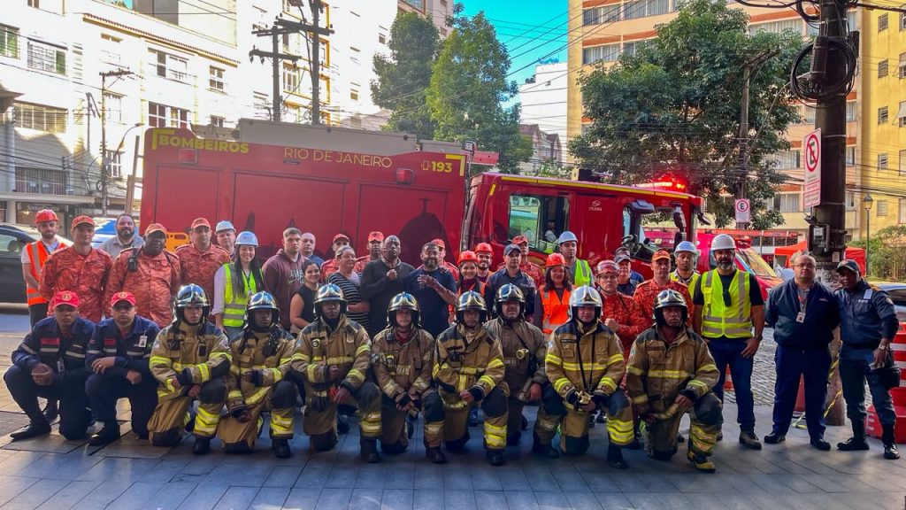 Simulado de incêndio reforça protocolos de emergência em shopping de Petrópolis