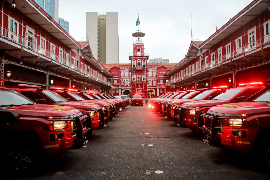 Corpo de Bombeiros do Rio reforça capacidade operacional com 35 novas viaturas de resposta rápida