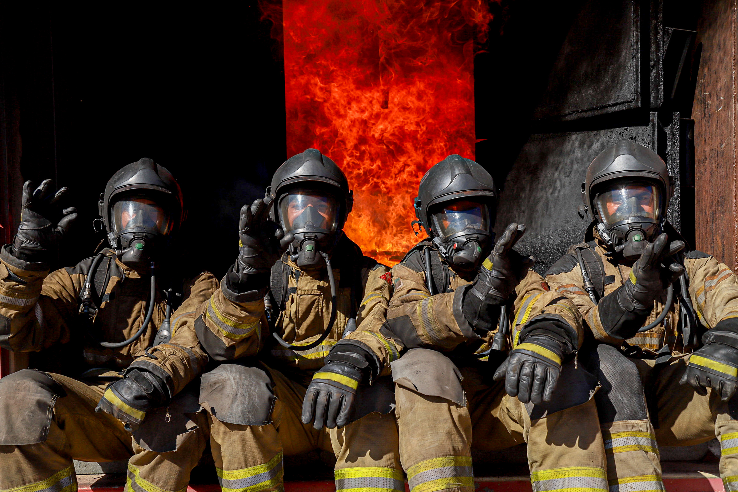 CBMERJ forma nova turma de instrutores especializados em combate a incêndios urbanos