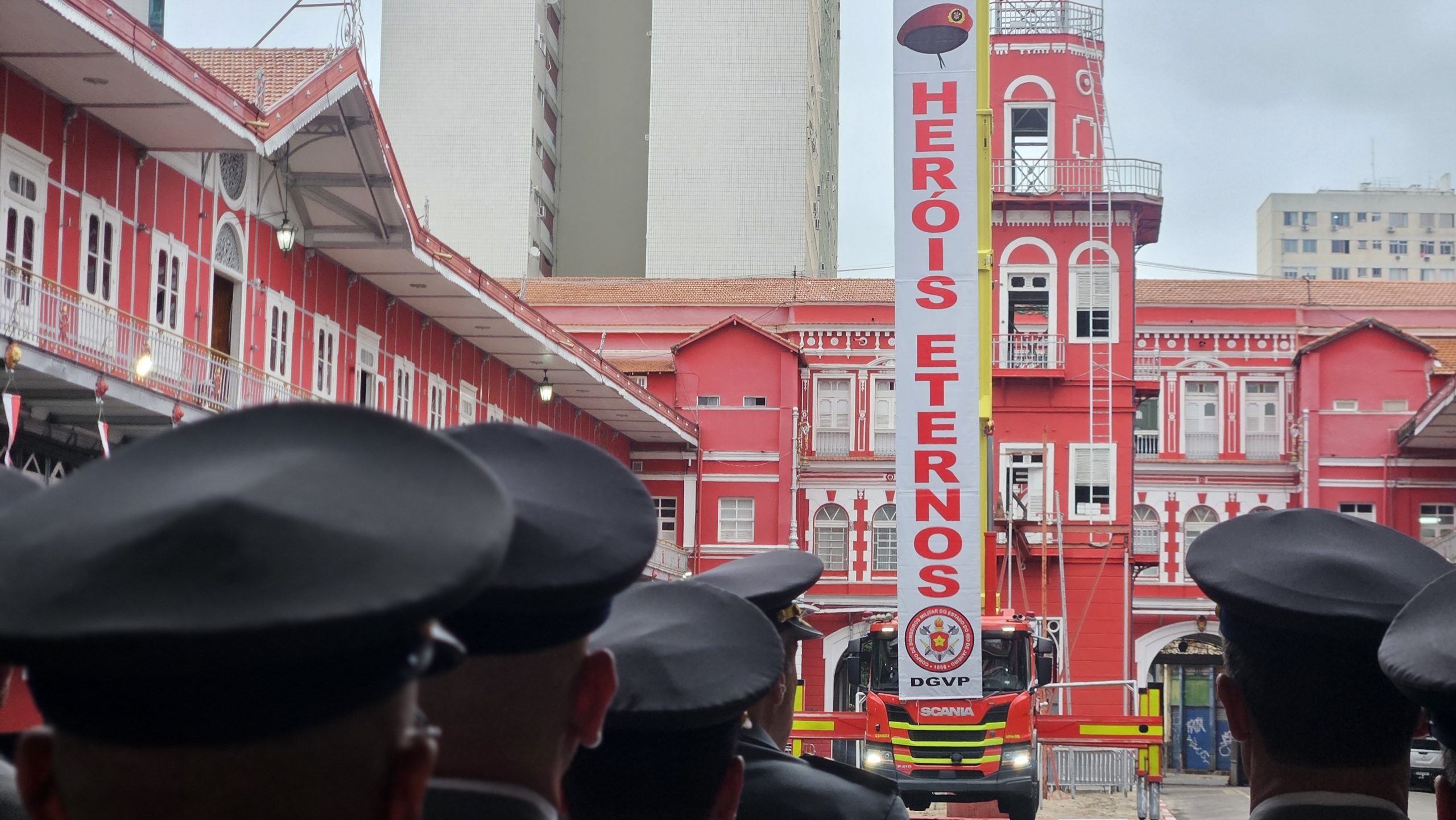 CBMERJ celebra Dia do Soldado e presta homenagem a veteranos e militares da ativa em solenidade no Quartel do Comando-Geral